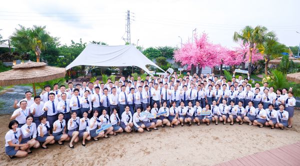 【品牌資訊】喜迎展會(huì)告捷——2023庫(kù)斯家居營(yíng)銷中心秋季團(tuán)建圓滿舉辦